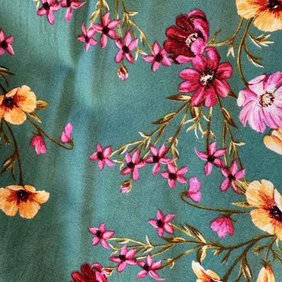 100% Rayon wide leg jumpsuit - Picture 4 of 8